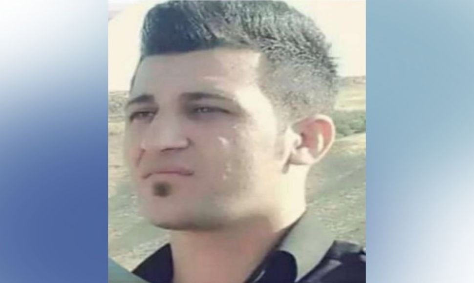 Dehgolan; Arrest of a citizen by government forces