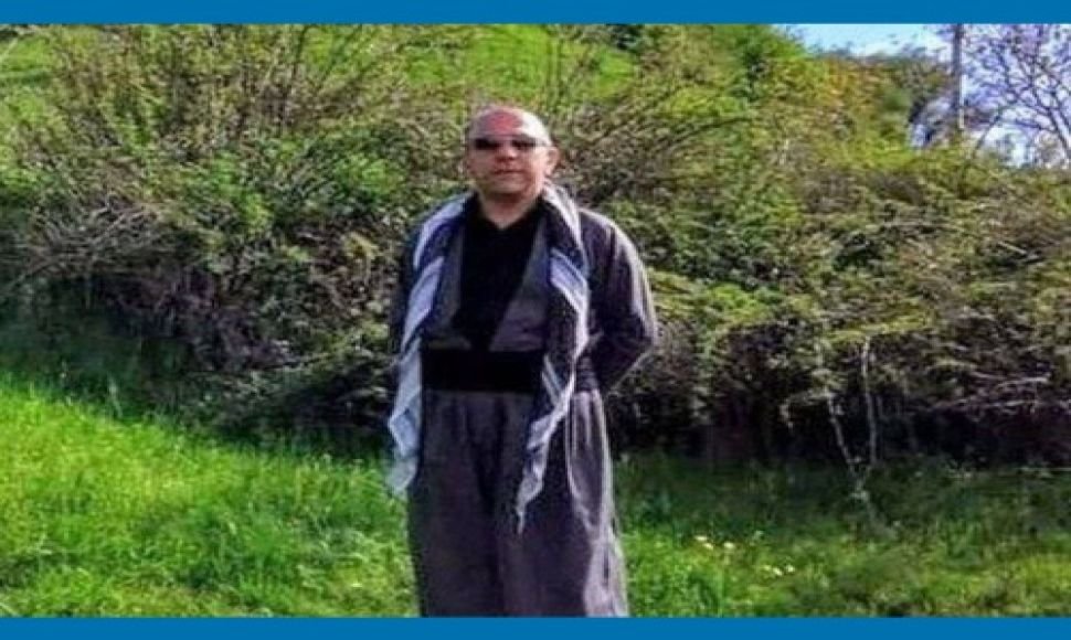 Arrest of a Retired Teacher by Security Forces in Piranshahr