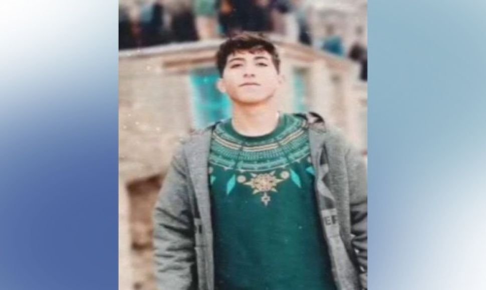 A 17-year-old Kolber from Marivan was sentenced to imprisonment, a fine and 74 lashes.