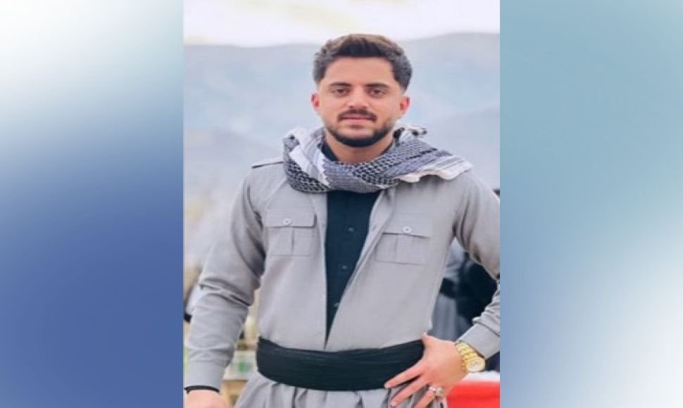Arresting Zaniar Mahmoudi to execute the prison sentence